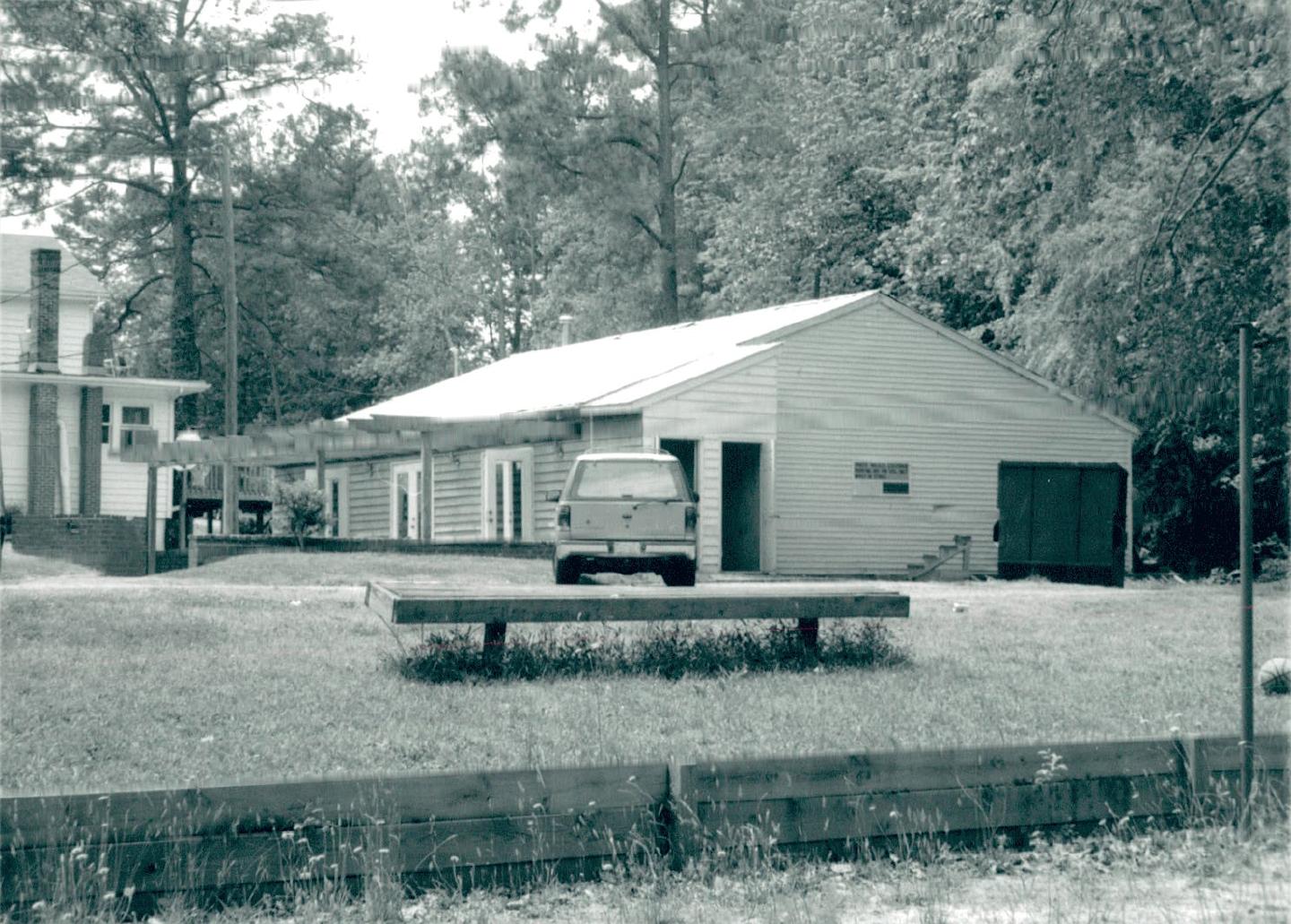 Carolina Pines Hotel, 1999