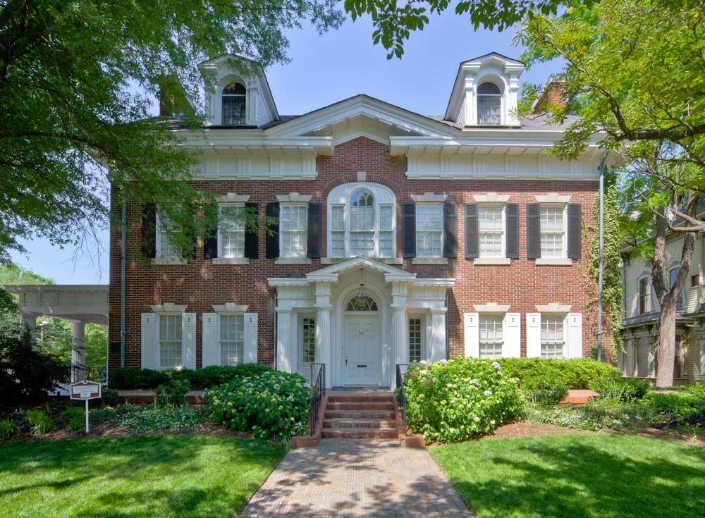 Andrews-London House, 2010
