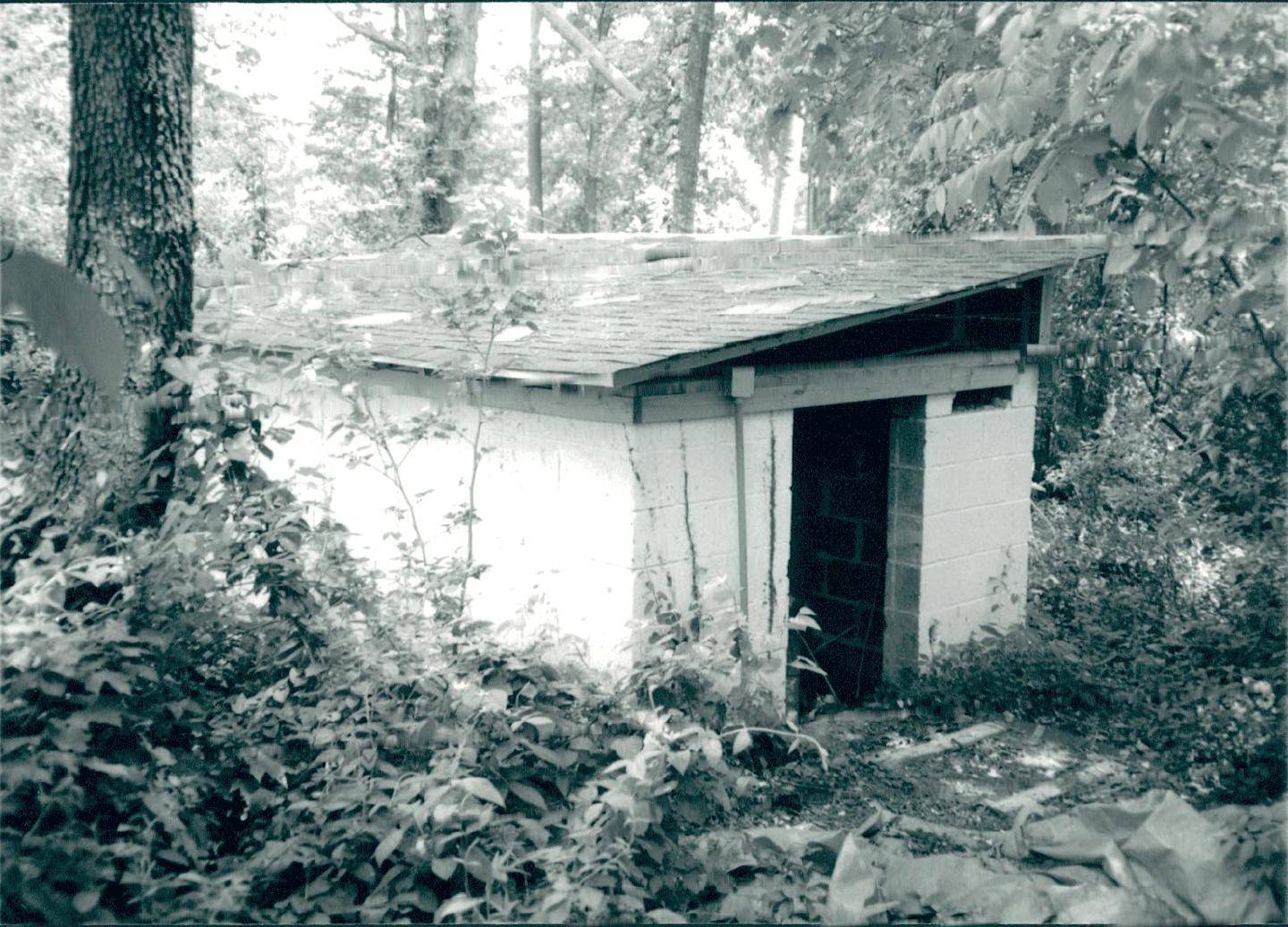 Carolina Pines Hotel, 1999